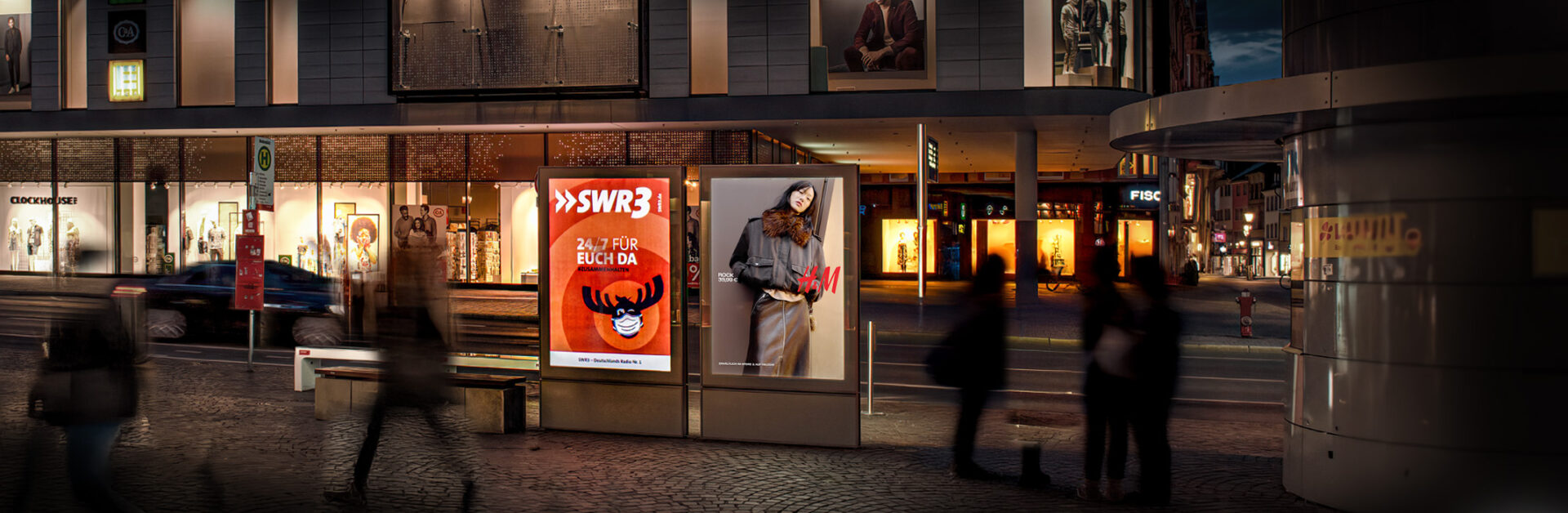 Citylight bei Nacht am Bodanplatz am Kiosk in Konstanz