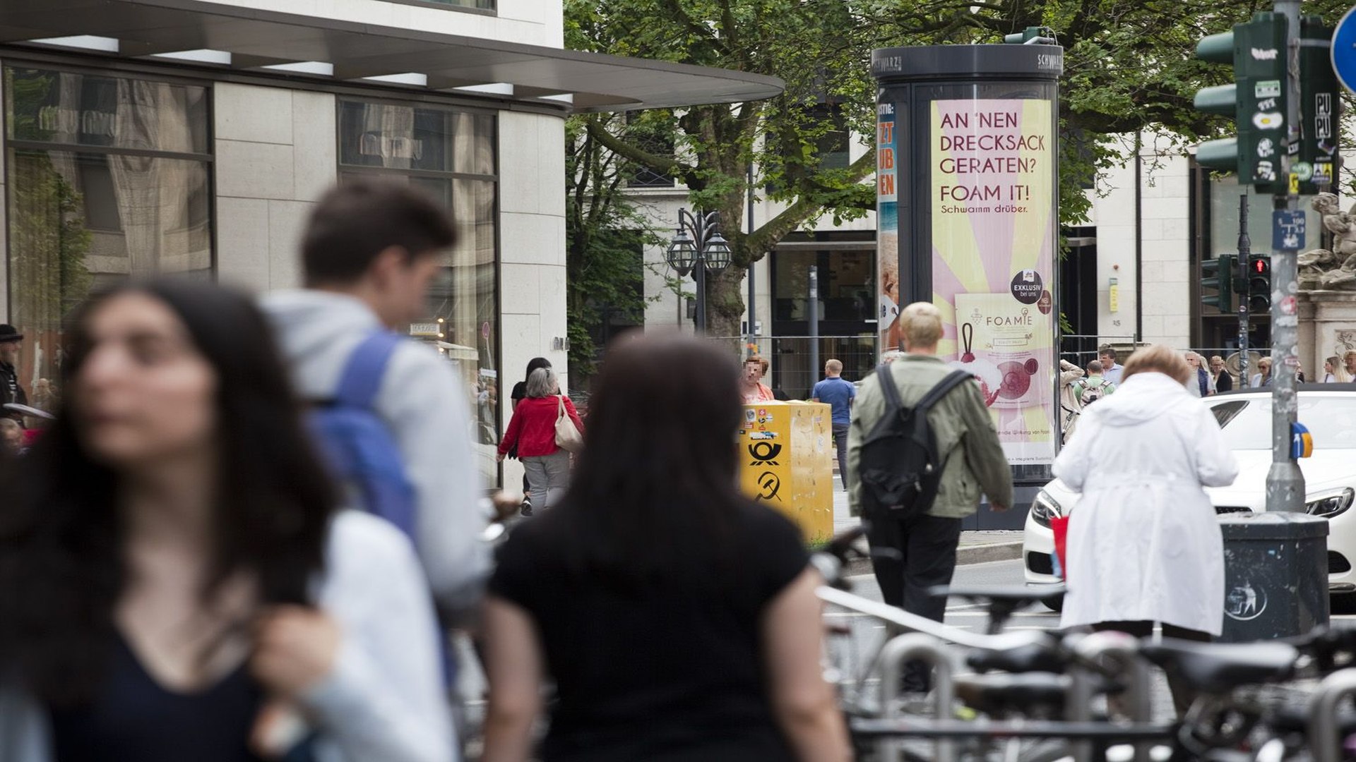 Litfasssäule-Düsseldorf-CityLight-Säule